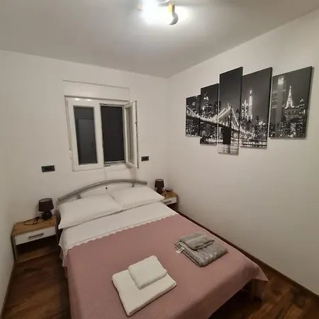 Apartment Lola Pakoštane